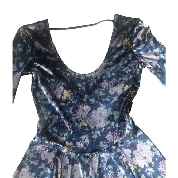 FREE W/PURCH Kimchi Blue Urban Outfitter Blue Floral Velour S-Sleeve Dress Small - Picture 3 of 7
